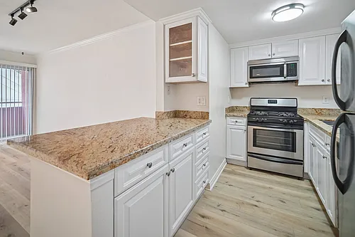 1939 Tamarind Ave #2 Photo 1