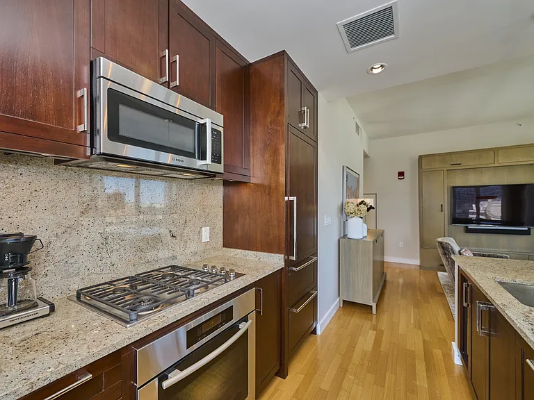 400 Stuart St #16K — Photo 6