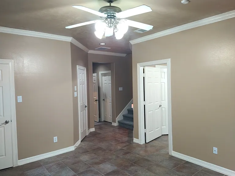 8006 Stoneyway Dr — Photo 28