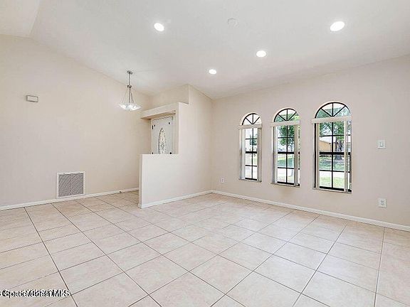 2nd image of 1040 Big Horn Cir NW