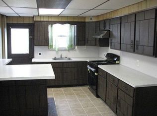 1735 Tasker St, Philadelphia, PA 19145