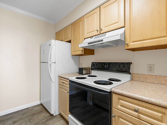 5th image of 209 75th Ave N #5300/01