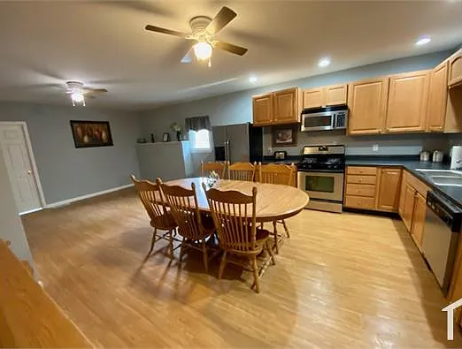 931 Kishwaukee St #2 — Photo 4