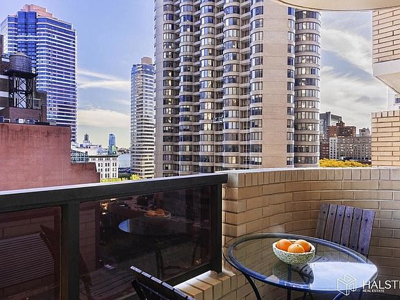 3rd image of 311 E 38th St APT 9D