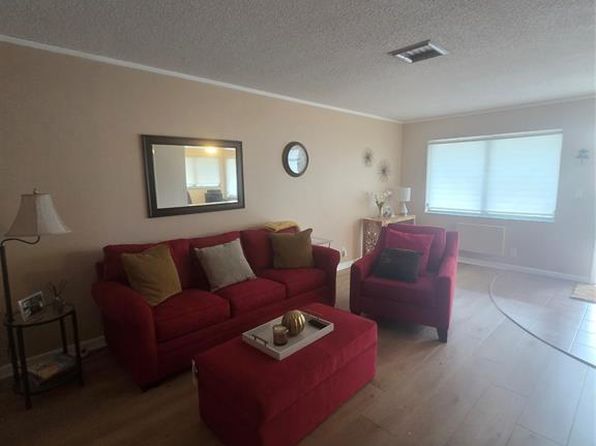 1920 NE 51st Ct APT 201