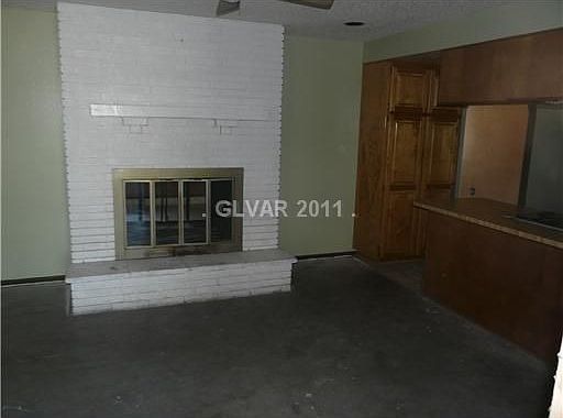 3rd image of 6750 Hinson St