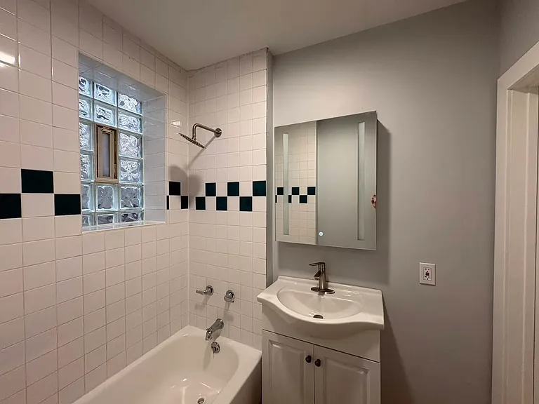 2142 W 18th St #1B — Photo 10