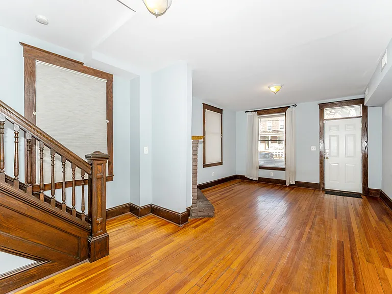 216 Washington St — Photo 17