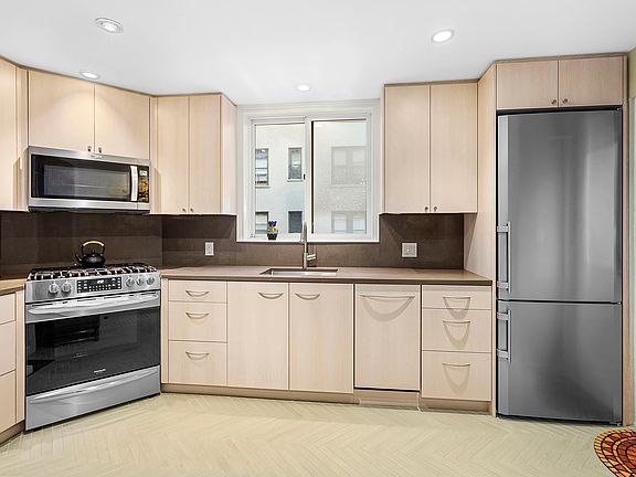 3rd image of 329 W 108th St APT 3C