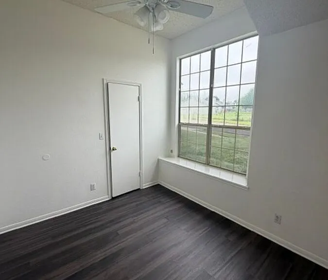 2204 Sherman Dr — Photo 15