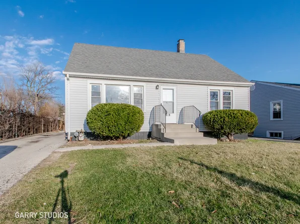 229 S Addison Rd, Addison, IL 60101