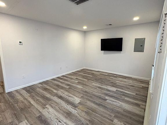 2nd image of 217 Blaine Ave #215