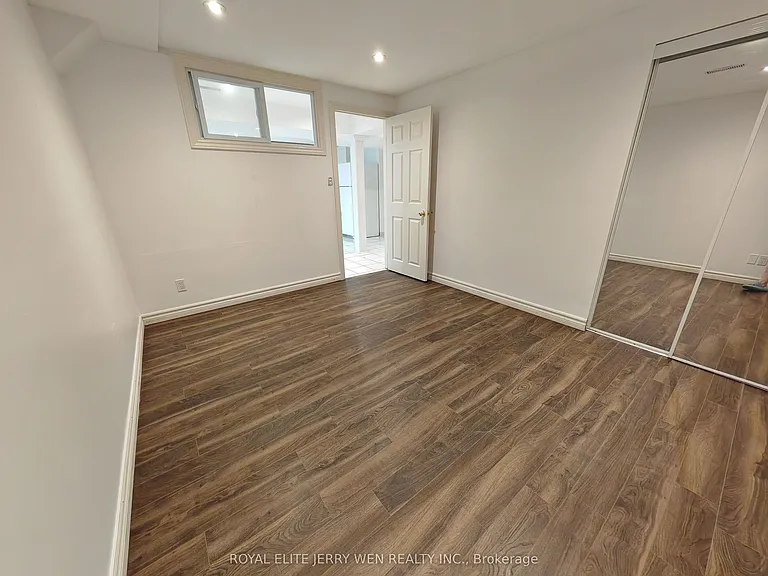 57 Garland Cres #BASEMENT — Photo 10