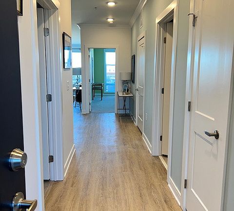 2nd image of 406 Railroad Ave #111