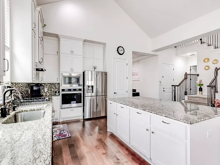 1012 Clearwell St — Photo 30