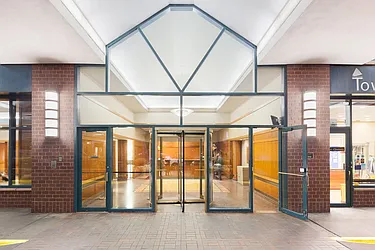 Rented by Luxus Manhattan Realty