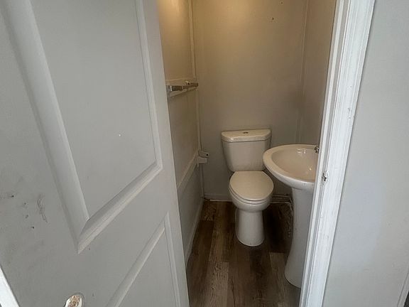 5th image of 402 Hamilton St #A