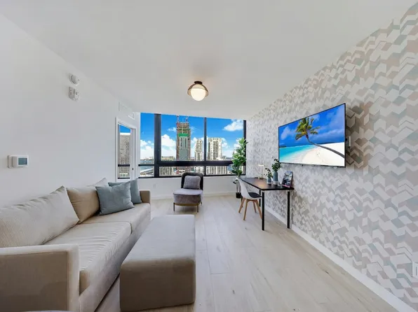 33-35 NE 1st Ave #Id1523915p, Miami, FL 33132