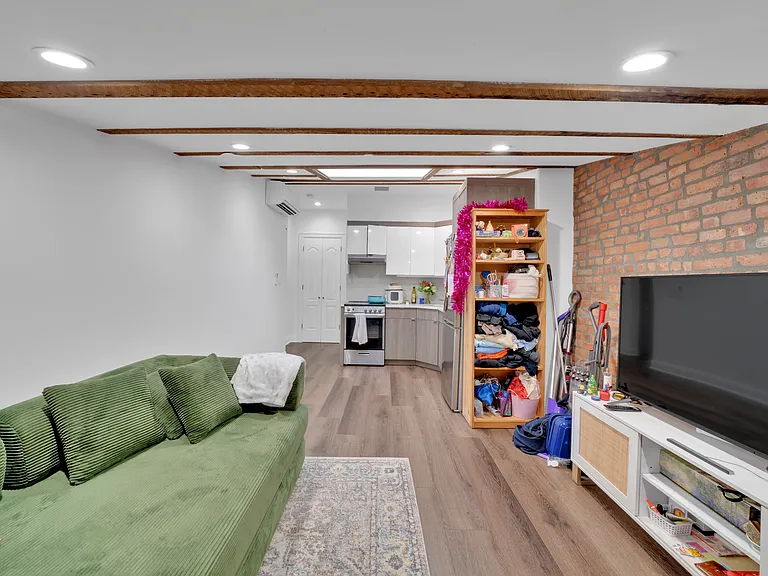 934 President St #9 — Photo 4