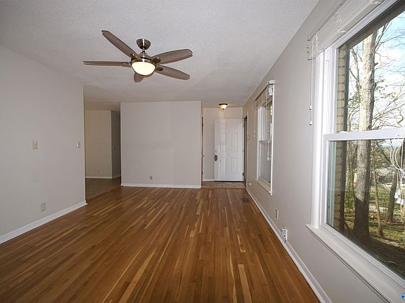3rd image of 518 Bain Dr SE