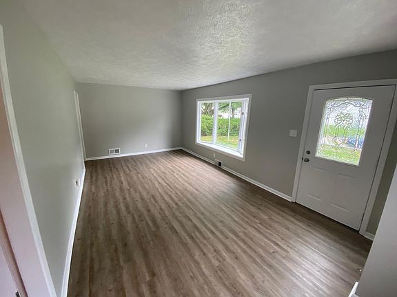 4th image of 5890 Cadillac Dr