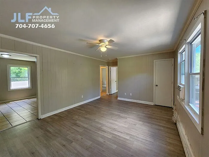 2 bed, 1.0 bath, 858 sqft, $1,095 — Photo 4