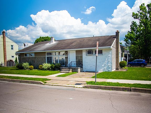 3rd image of 785 Floralon Dr