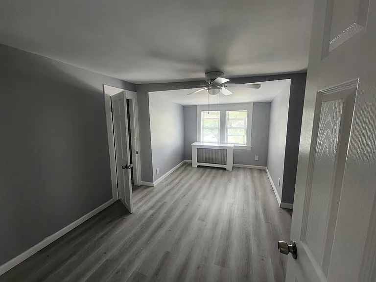 8203 Myrtle Ave #3U — Photo 4