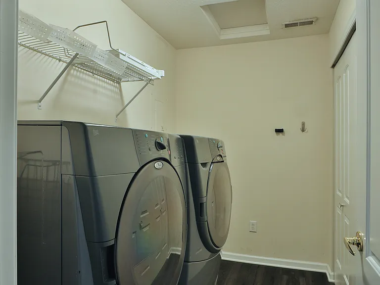 763 Hidden Springs Dr — Photo 28