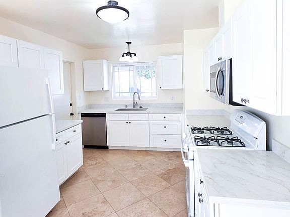 2nd image of 5051 Dubois Dr