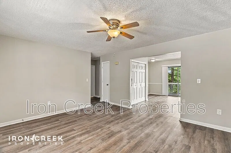 2 bed, 1.0 bath, 840 sqft, $1,295 — Photo 4
