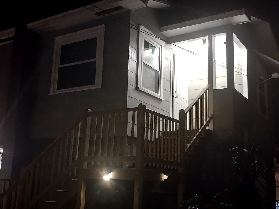 2 BEDROOM 1 BATH UPSTAIRS