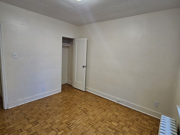 5th image of 205 Vaughan Rd
