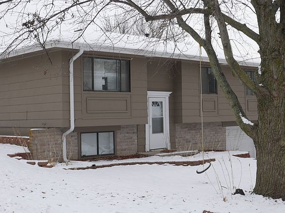 2nd image of 2523 N 143rd St