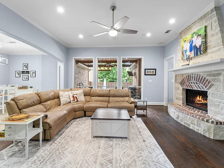 1308 Cotulla Dr — Photo 20