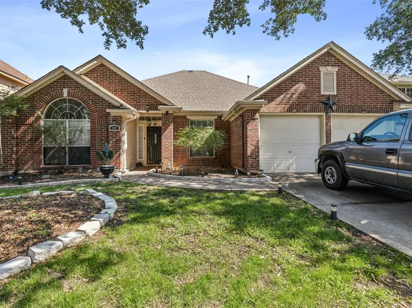 2107 Pinwood Cir, Arlington, TX 76001