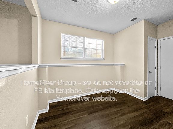 4th image of 700 NE Ball Dr #B