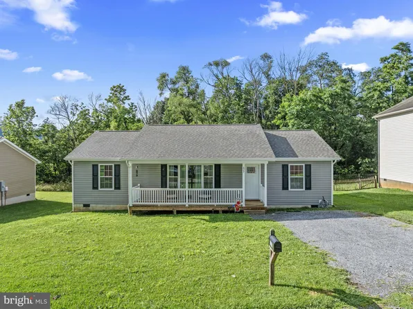 627 Coverstone Ln, Shenandoah, VA 22849