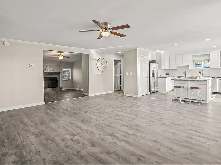425 Yachting Rd — Photo 10