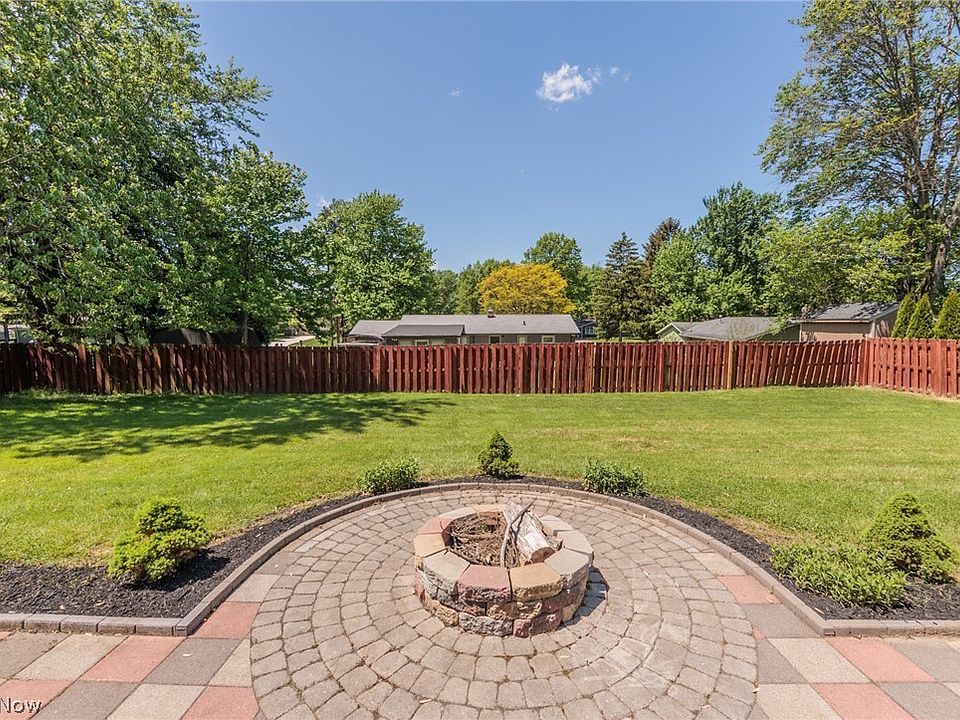 8418 Parkdale Dr, North Royalton, OH 44133 Zillow