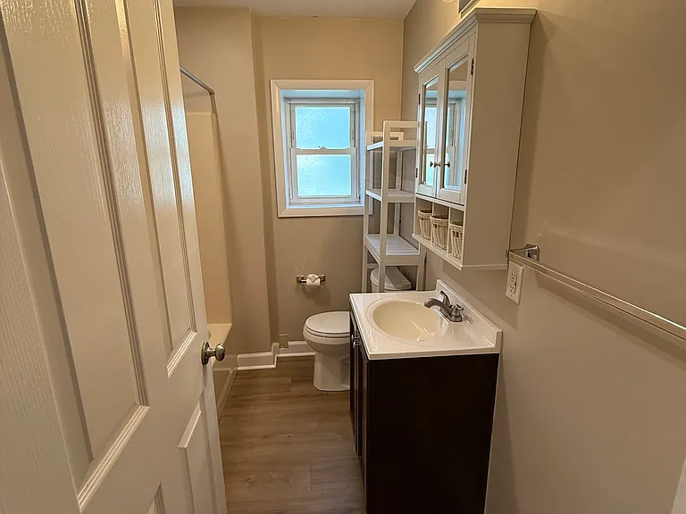 220 N Main St #D — Photo 11