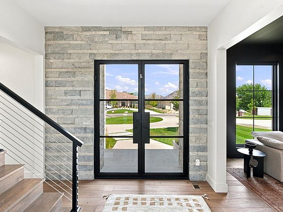 5th image of 1403 E Juniper Crest Ct