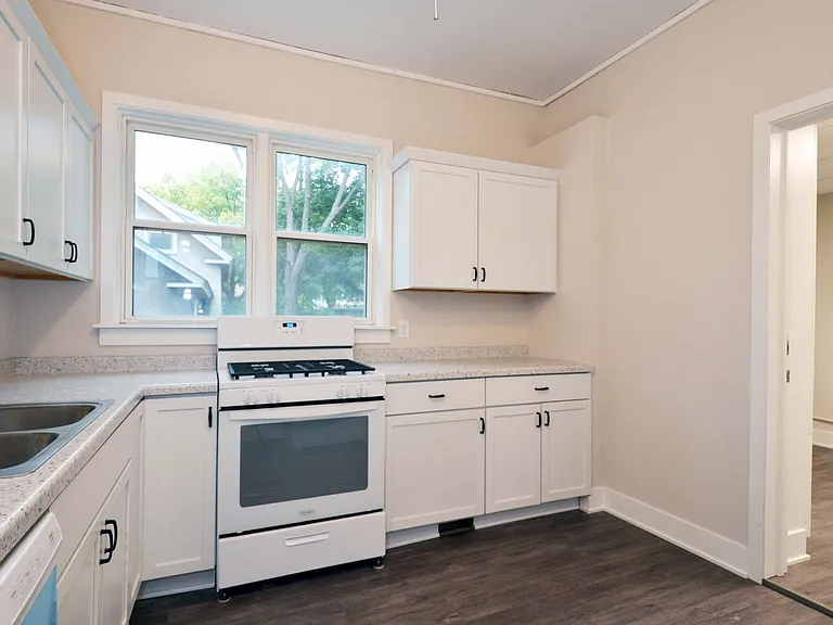 511 5th Ave SE — Photo 14