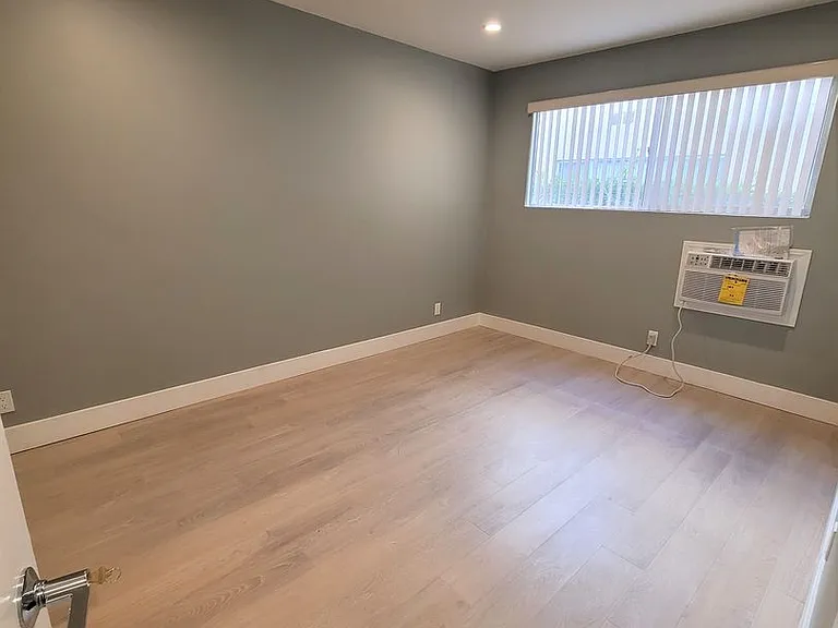 1132 S Oakhurst Dr — Photo 10