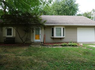 909 Bellepark Dr, Champaign, IL 61821