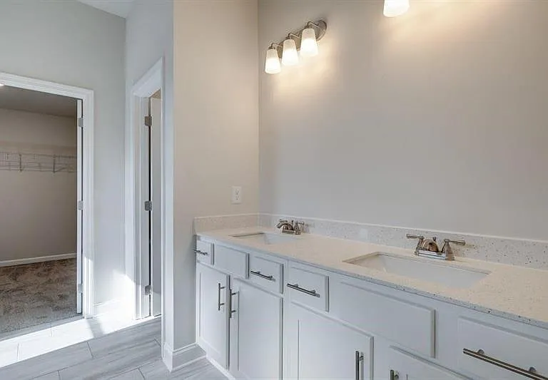 4599 Silver Oak Dr — Photo 10