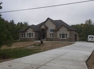 2618 S Sashabaw Rd, Ortonville, MI 48462