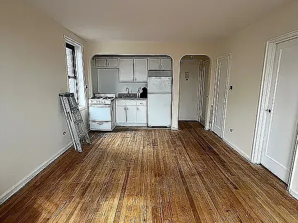 3320 Avenue H image 1 of 3