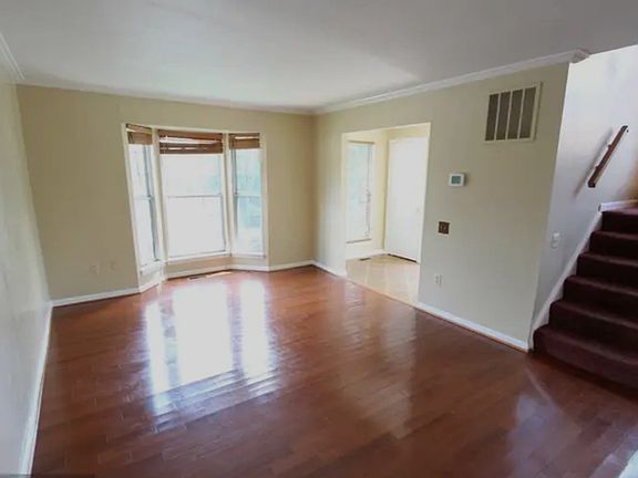 3rd image of 29 Silentwood Ct