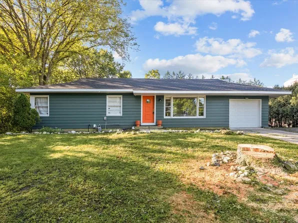 2815 Campton Hills Rd, Saint Charles, IL 60175